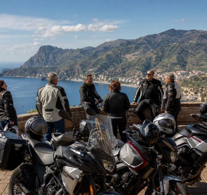 Viaggi in moto di gruppo in Sicilia: il piacere di condividere la strada