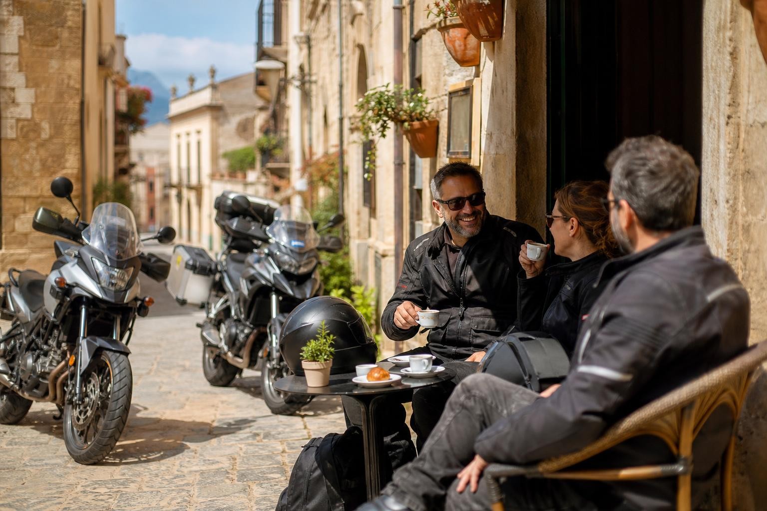 Come organizzare le soste in un viaggio in moto in Sicilia